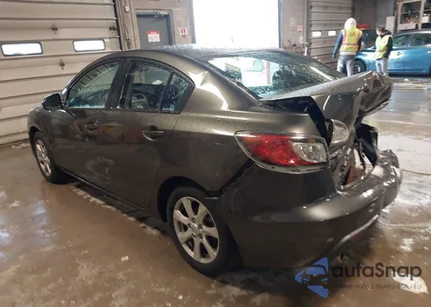 2010 Mazda Mazda3 I Touring из США, поврежденный, VIN JM1BL1SF2A1179421